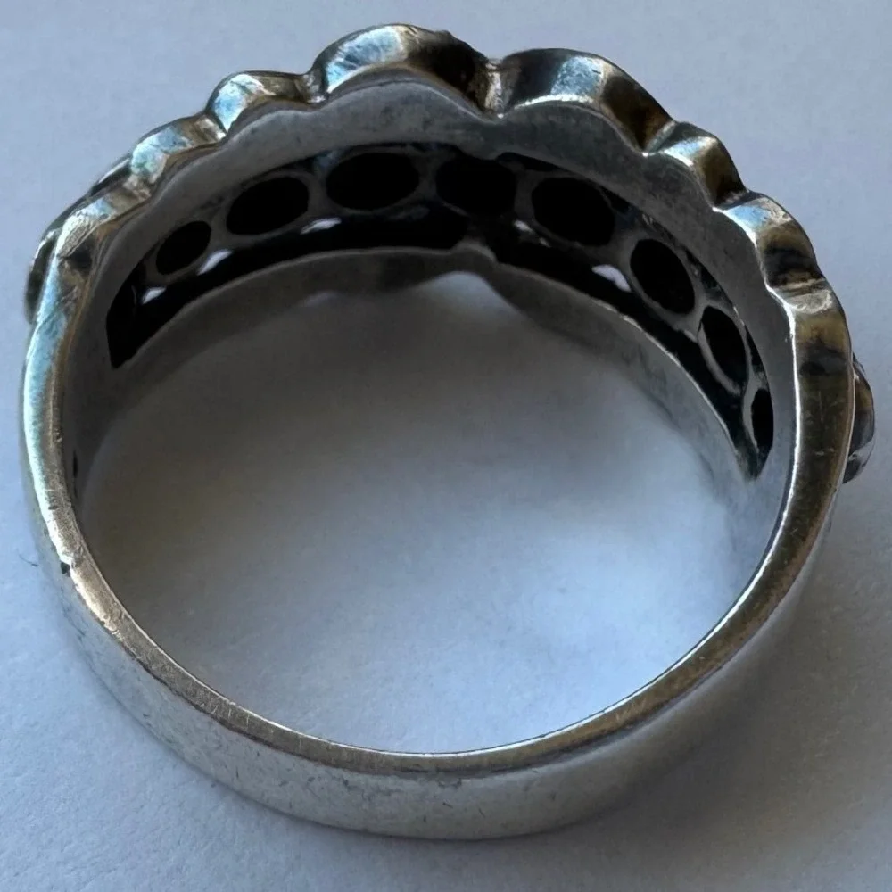 Vintage 925 Sterling Raven Black Circle Detailed Studded Statement Ring Moody